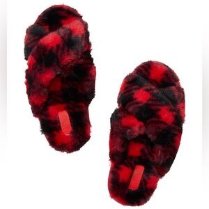 VS PINK FAUX FUR SLIDES🩴